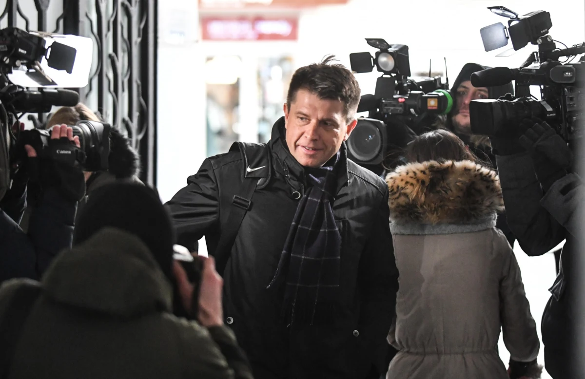 Warszawska prokuratura odmówiła wszczęcia śledztwa ws. inwigilacji, której stołeczni policjanci mieli się dopuścić wobec działaczy Obywateli RP i ówczesnego szefa Nowoczesnej Ryszarda Petru. Chodzi o wydarzenia z lipca ubiegłego roku, kiedy m.in. w Warszawie trwały protesty przeciwko forsowanym przez PiS ustawom sądowym. Prokuratura uznała, że celem działań funkcjonariuszy było jedynie zabezpieczenie zgromadzeń.