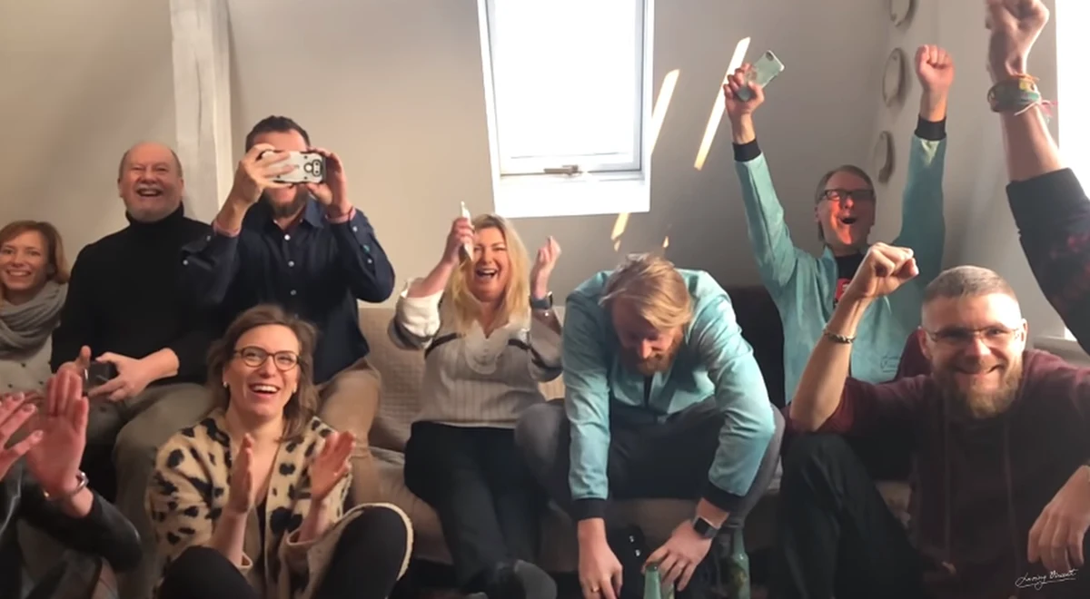 Do sieci trafiło nagranie pokazujące, jak twórcy polsko-brytyjskiej animacji "Twój Vincent" przyjęli wiadomość o nominacji do Oscara. Na filmie widać m.in. Dorotę Kobielę i Hugh Welchmana, którzy wyreżyserowali ten wyjątkowy obraz. 