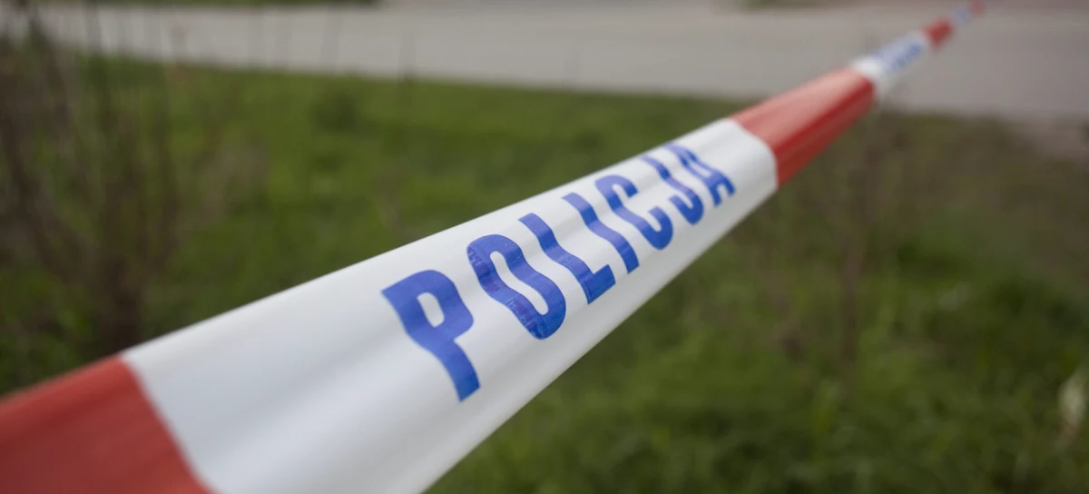 Martwy ludzki płód znaleziono we wtorek w przepompowni ścieków w Sworawie koło Poddębic w Łódzkiem. Na zwłoki natknęli się pracownicy firmy kanalizacyjnej w czasie prowadzenia prac serwisowych sieci. 