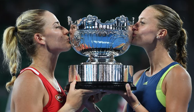 Australian Open. Triumf Timei Babos i Kristiny Mladenovic w deblu