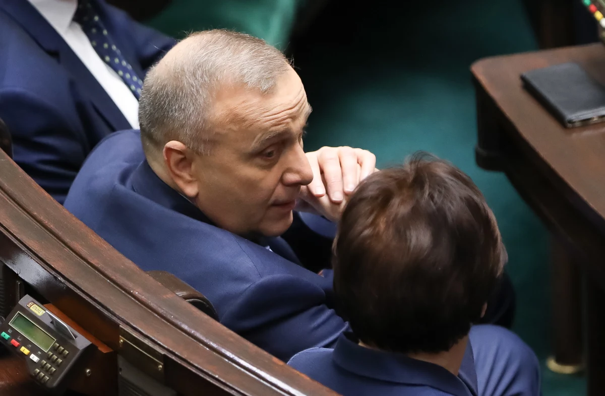 "Podjęliśmy, wspólnie z przewodniczącą Katarzyną Lubnauer, decyzję o budowie koalicji PO-Nowoczesna na tegoroczne wybory samorządowe" - poinformował lider PO Grzegorz Schetyna. Koalicja ma objąć na razie wybory do sejmików województw.