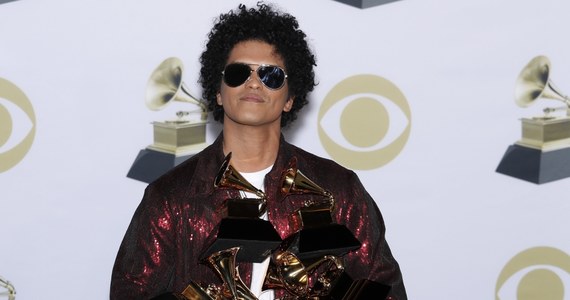 ​Bruno Mars triumfował podczas niedzielnej ceremonii przyznania nagród Grammy, uznawanych za muzyczne Oscary, zdobywając sześć wyróżnień, w tym za najlepszy album "24K Magic" i za najlepszy utwór roku "That's What I Like".