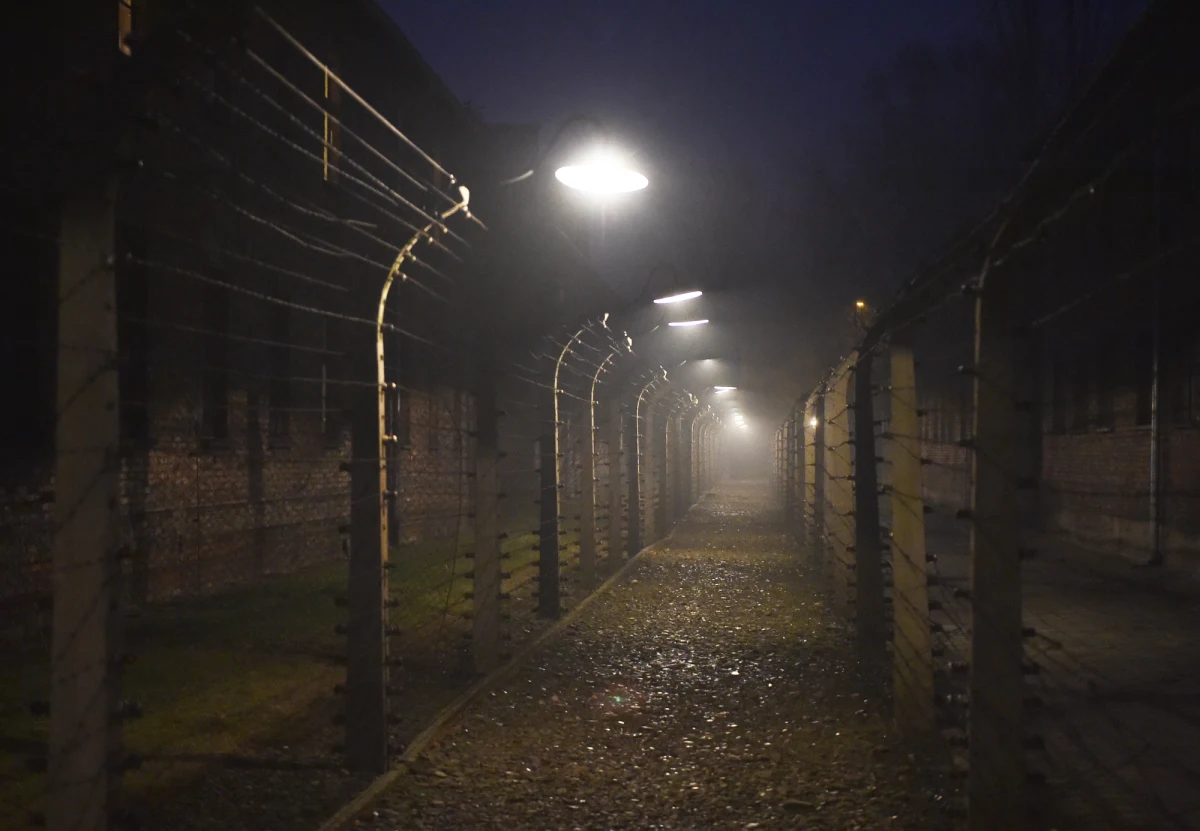 Nie rozumiem spektakularnego oburzenia ważnych polityków izraelskich na wprowadzone przez Sejm zmiany w ustawie o Instytucie Pamięci Narodowej w kwestii karania za obarczanie narodu polskiego za współudział w Holokauście.