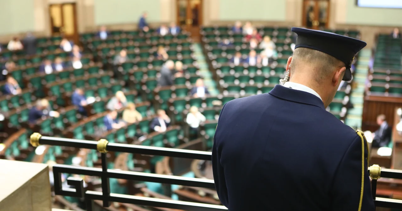 Straż marszałkowska odpowiada za bepieczeństwo Sejmu