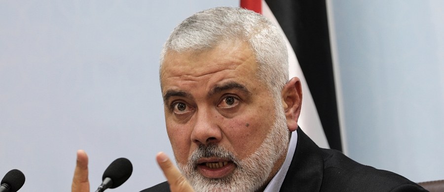 Departament Stanu USA poinformował, że Stany Zjednoczone wpisały na czarną listę międzynarodowych terrorystów Ismaila Hanije, szefa Hamasu, radykalnej organizacji palestyńskiej, kontrolującej Strefę Gazy. Według cytowanego w komunikacie sekretarza stanu Rexa Tillersona Hanije "zagraża stabilności Bliskiego Wschodu" i "podważa proces pokojowy" z Izraelem.