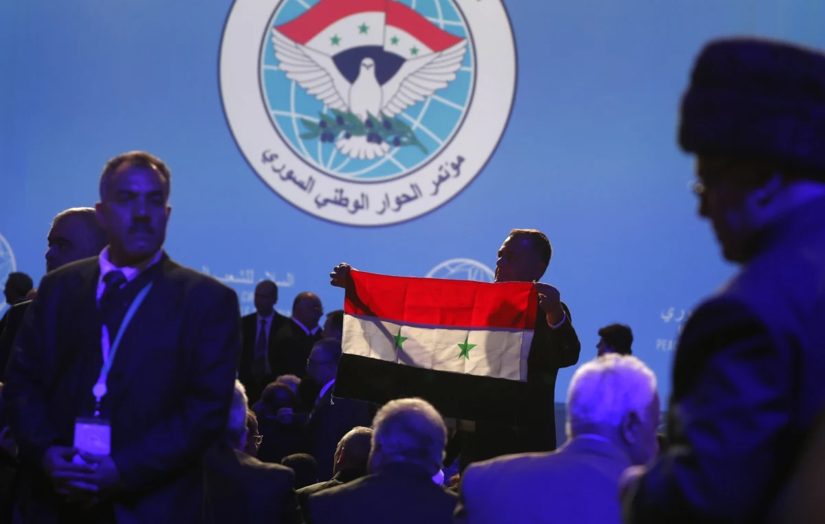 Bez Kurdów i większości syryjskiej opozycji, za to pod okiem ONZ i patronatem Rosjan w poniedziałek i wtorek w Soczi przeprowadzono dwudniowy kongres poświęcony sytuacji w Syrii. Choć wzięło w nim udział ponad 1500 delegatów, to zabrakło wielu ważnych uczestników trwającego cały czas konfliktu. Efekty są - ale w najlepszym przypadku dyskusyjne. W dodatku nad kongresem wisi cień operacji wojsk tureckich na północy Syrii, które zaciekle rzuciły się na mieszkających tam Kurdów.   