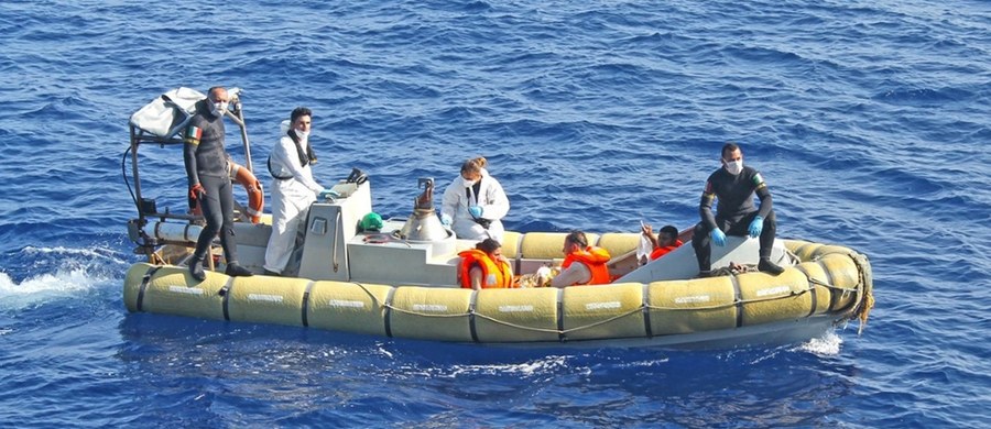 Co najmniej 90 osób utonęło u wybrzeży Libii. Wywróciła się tam łódź należąca do przemytnika migrantów - podała Międzynarodowa Organizacja ds. Migracji (IOM). W styczniu w Morzu Śródziemnym utonęło 246 migrantów próbujących dostać się do Europy.
