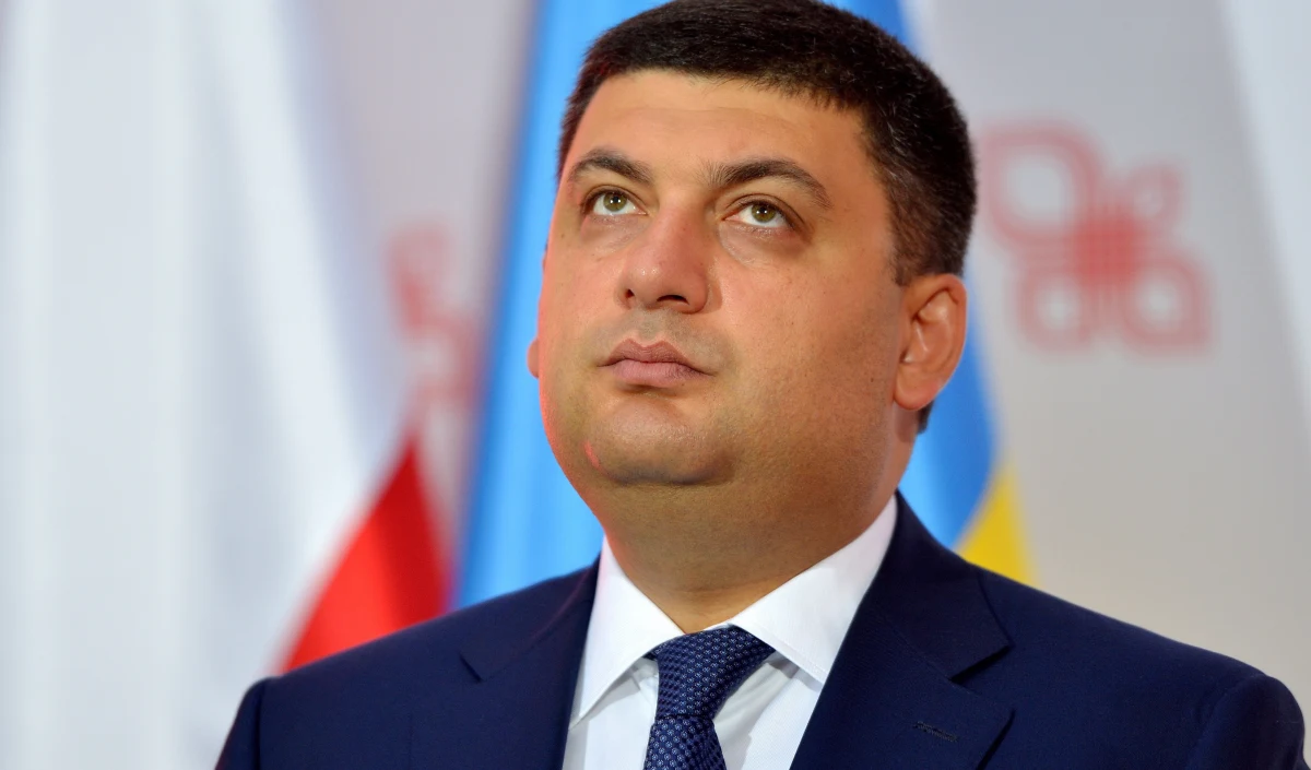 "Ukraina nie jest nastawiona na zaostrzanie stosunków między państwami partnerami, między przyjaciółmi i uważam, że istnieje wiele delikatnych kwestii, których może nie należy podnosić, by nie tworzyć okazji do konfliktów" - powiedział premier Ukrainy Wołodymyr Hrojsman. Komentując nowelizację ustawy o polskim Instytucie Pamięci Narodowej, która przewiduje karanie m.in. za zaprzeczanie zbrodniom ukraińskich nacjonalistów podkreślił, że Kjjów nie chce konfliktu z Warszawą. 