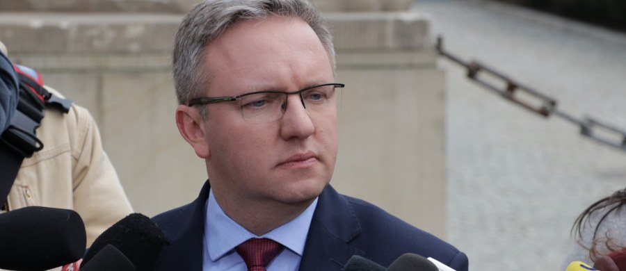 Szef gabinetu prezydenta Krzysztof Szczerski odpowiedział na list amerykańskich kongresmenów dot. nowelizacji ustawy o Instytucie Pamięci Narodowej. "Nie możemy zgodzić się na oskarżanie Państwa Polskiego lub Narodu Polskiego jako całości o odpowiedzialność bądź współodpowiedzialność za Zagładę Żydów" –podkreślił. "Pozostajemy wierni obowiązkowi głoszenia prawdy o Zagładzie" - dodał. 