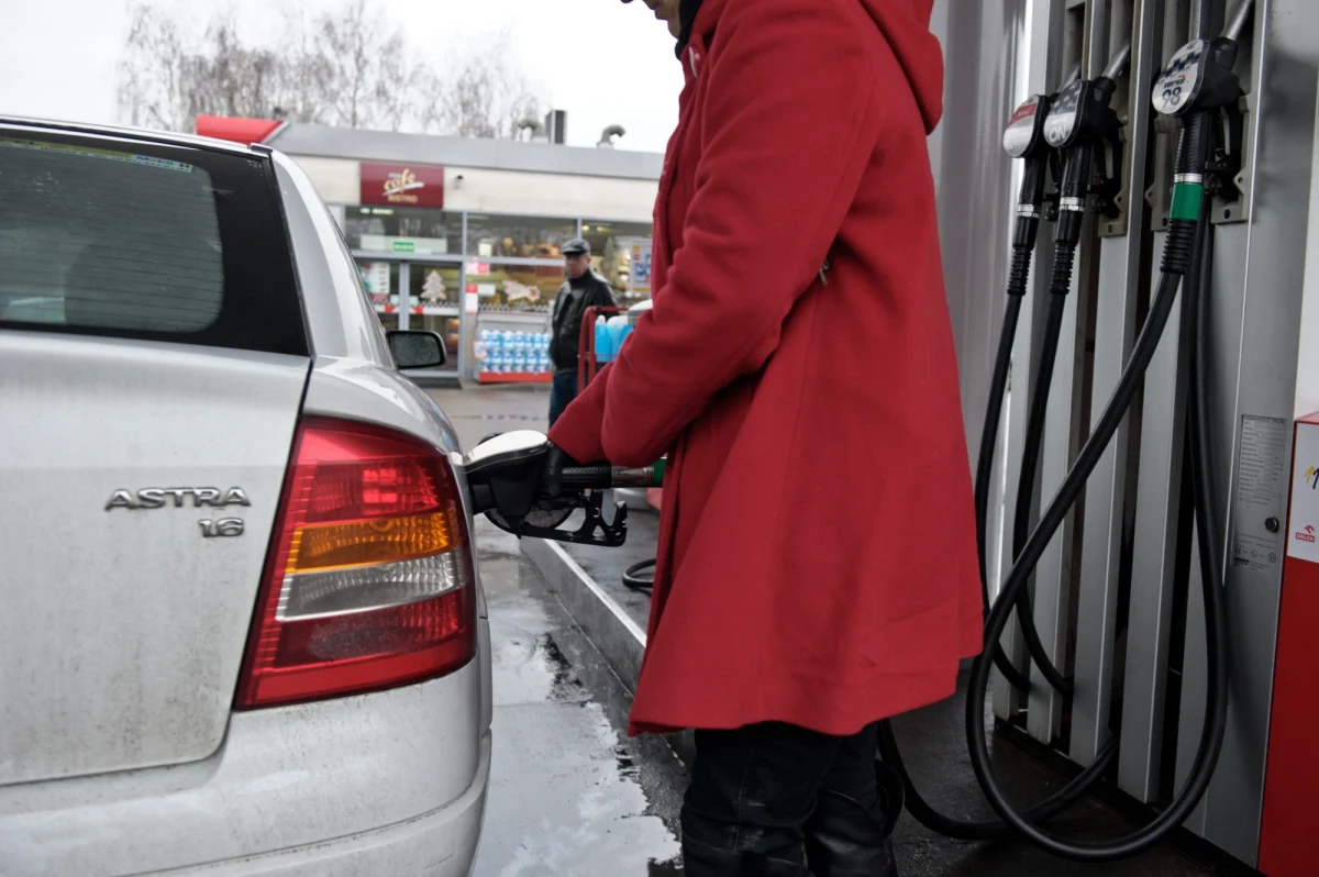 ​Potężna awaria na stacjach Orlen. W piątek wieczorem pojawiały się problemy z płatnościami kartą, klienci nie mogli też korzystać z innych usług elektronicznych. Jak podała spółka, w trakcie rutynowych prac serwisowych nastąpiła awaria techniczna. O problemie z płaceniem za paliwo informowaliście nas na Gorącą Linię RMF FM.