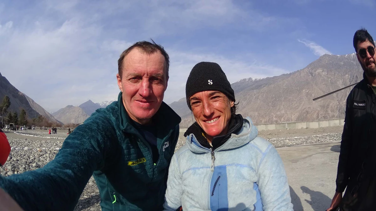 Ambasador Francji w Islamabadzie Marc Barety, w imieniu swojego kraju - jak zaznaczył w liście - podziękował uczestnikom polskiej wyprawy na niezdobyty zimą szczyt K2 (8611 m) za uratowanie Elisabeth Revol na pakistańskim ośmiotysięczniku Nanga Parbat (8126 m).