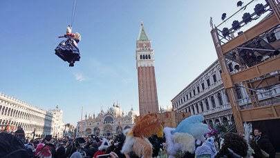 Tłumy na karnawale w Wenecji. Po raz pierwszy w historii wprowadzono limity