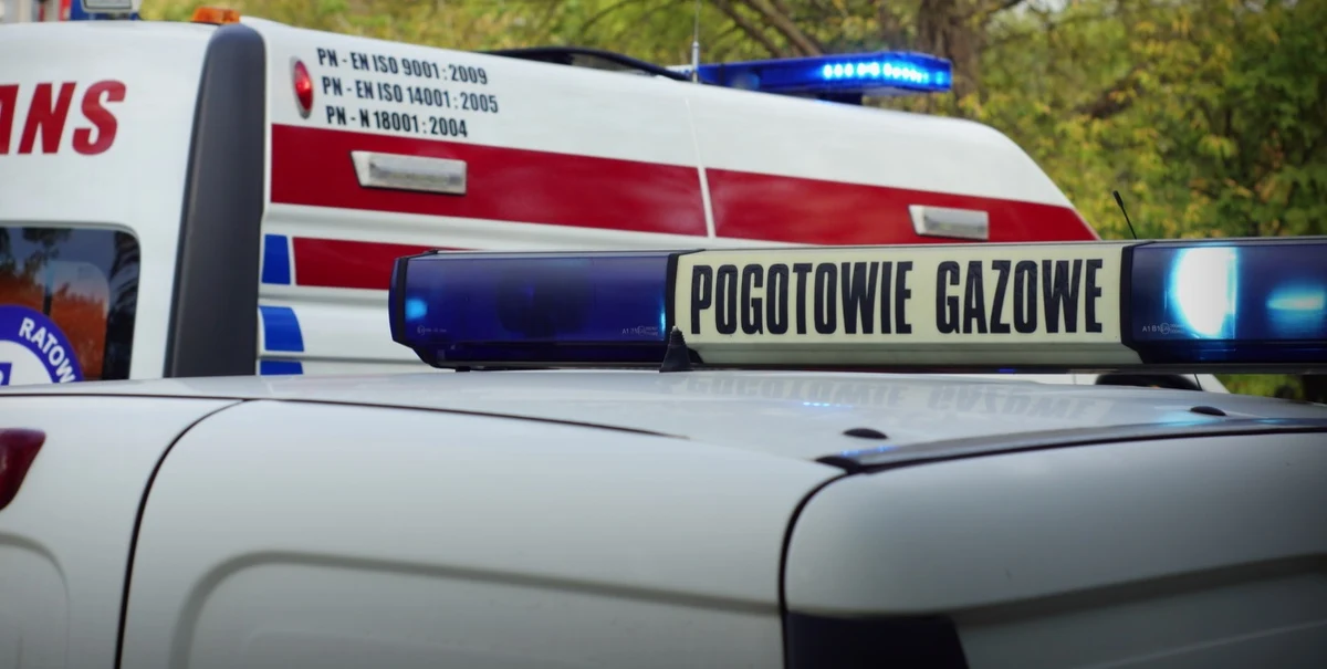 7-letnia dziewczynka i jej 28-letnia matka trafiły do szpitala po podtruciu tlenkiem węgla w Jeleniej Górze. Czad ulatniał się w jednym z mieszkań przy Placu Ratuszowym. W pewnym momencie dziecko straciło przytomność.