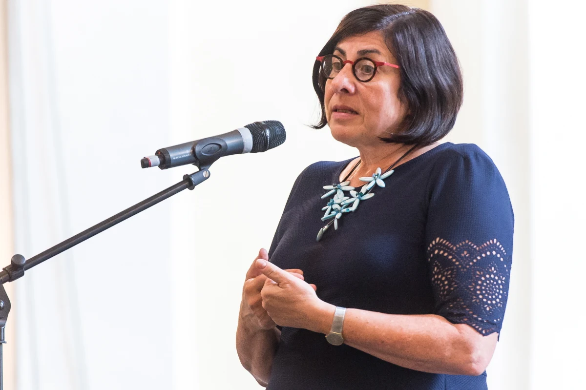 ​Byliśmy zszokowani uchwaleniem ustawy dzień przed Międzynarodowym Dniem Pamięci o Ofiarach Holokaustu - mówi w "DGP" ambasador Izraela Anna Azari, odnosząc się do konfliktu Polski i Izraela wokół nowelizacji ustawy o IPN. Dodaje, że teraz zastanawiamy się, czy prezydent będzie się spieszył z podpisem.