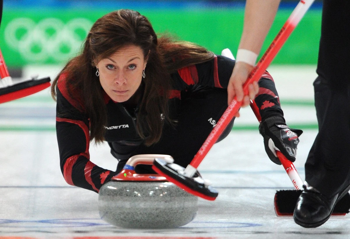 Najmłodszym sportowcem, który uzyskał kwalifikacje do igrzysk w Pjongczangu jest 15-letnia Chinka Meng Wu specjalizująca się w halfpipe, zaś najstarsza rezerwowa w zespole curlingu 51-letnia Kanadyjka Cheryl Bernard - wynika z danych zebranych przez portal nbcsports.com.
