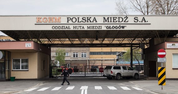 KGHM sfinansuje badania na obecność arsenu organicznego i nieorganicznego w organizmach mieszkańców Głogowa. Od kilku lat w tym mieście odnotowuje się przekroczenia norm tego pierwiastka w powietrzu.