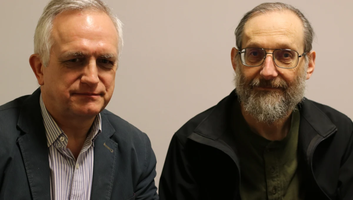 "Oprócz polityki są emocje społeczne. W Polsce być może nie do końca rozumiemy, na czym polegają negatywne emocje Izraela. Było sporo reakcji histerycznych, bardzo niedobrych i to po obu stronach. Populizm popłaca. Jesteśmy w takim momencie na świecie" – tak goście Popołudniowej rozmowy w RMF FM Zbigniew Nosowski i Stanisław Krajewski z Polskiej Rady Chrześcijan i Żydów komentują nowelizację ustawy o IPN i zapowiedź prezydenta Andrzeja Dudy, że dokument podpisze, a następnie odeśle go do Trybunału Konstytucyjnego. "Każdy ma prawo, i naród i państwo, bronić swojego dobrego imienia. Zostało to zrobione przy pomocy ustawy, która zagraża swobodnej rozmowie" - dodaje Stanisław Krajewski. "To wyraźna zagrywka na czas. Nie wiadomo, ile czasu będzie ustawą zajmował się TK. To próba zyskania czasu" – podkreśla Zbigniew Nosowski. 