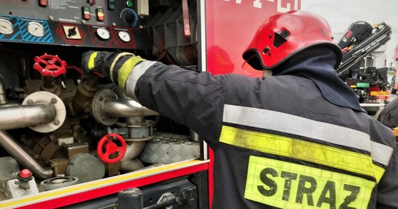 ​Trzy osoby zginęły w serii pożarów, jakie wybuchły w ciągu ostatniej doby w mieszkaniach w Krakowie. Strażacy apelują, aby przy dogrzewaniu pomieszczeń zachować ostrożność i podstawowe zasady bezpieczeństwa.