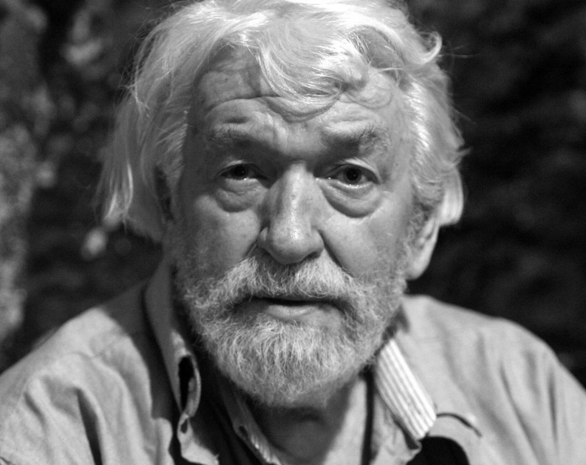 W Krakowie zmarł w środę Mieczysław Święcicki, pieśniarz i aktor, artysta Kabaretu "Piwnica Pod Baranami", nazywany Księciem Nastroju. Artysta w marcu skończyłby 82 lata. Informację o śmierci artysty przekazał Bogdan Micek, dyrektor "Piwnicy Pod Baranami".