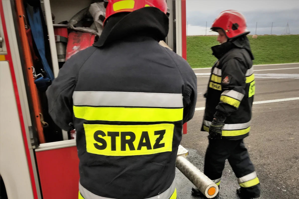 W Czerwionce-Leszczynach na Śląsku odkryto nielegalne składowisko odpadów chemicznych. W tym miejscu znajduje się ok. 4 tony chemikaliów. 