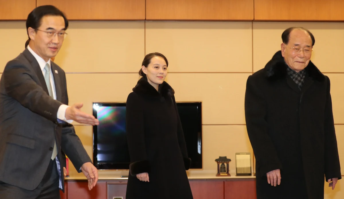 Kim Jo Dzong, siostra przywódcy Korei Północnej Kim Dzong Una, w otoczeniu wyższych rangą urzędników północnokoreańskich, przyleciała do Korei Południowej prywatnym odrzutowcem. wylądowała na międzynarodowym lotnisku w Inczhon pod Seulem. Wśród zaproszonych na 
piątkową ceremonię otwarcia Zimowych Igrzysk Olimpijskich do Pjongczangu jest również Kim Dzong Nam, 90-letni przewodniczący prezydium północnokoreańskiego parlamentu.