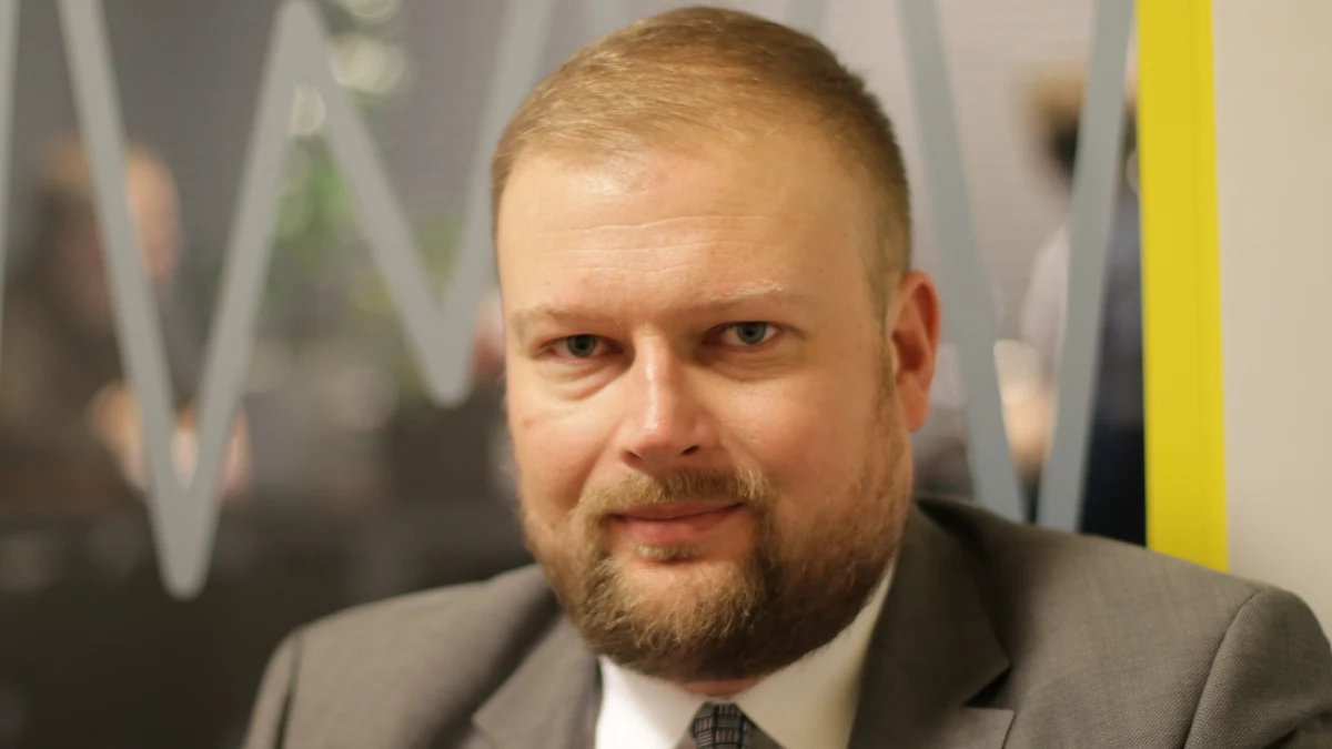 Kiedy komisja Amber Gold zakończy pracę? "Kiedy pani przewodnicząca Małgorzata Wassermann zacznie kampanię w Krakowie" - tak na pytanie Roberta Mazurka w Porannej rozmowie w RMF FM odpowiada Witold Zembaczyński z Nowoczesnej i członek sejmowej komisji śledczej do sprawy afery Amber Gold. Jak dodaje, polityczną odpowiedzialność za aferę ponosi PO. "W komisji nie jestem po to, żeby się podobać. Jestem po to, żeby uzyskać prawdę" - dodaje. Pytany o program Nowoczesnej Aktywna Rodzina odpowiada: to program holistyczny. "Program 500 plus jest ślepym programem, który pomija dwa miliony dzieci" - tłumaczy gość Roberta Mazurka. 