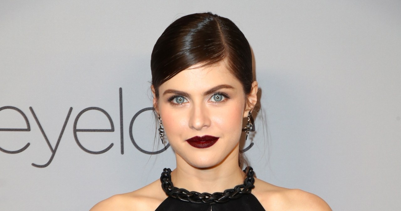 Maroon 5 "Wait" i Alexandra Daddario z filmu "Baywatch. Słoneczny