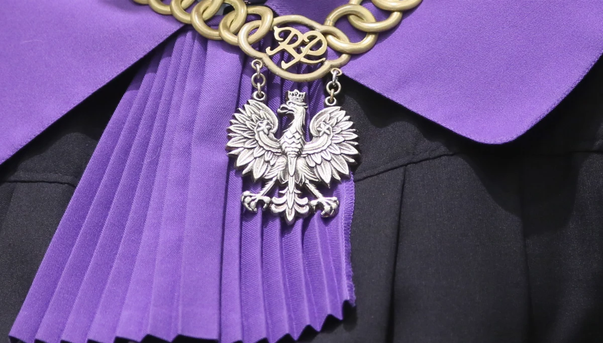 Stowarzyszenie "Iustitia" apeluje do sędziów Sądu Najwyższego, którzy ukończyli 65 lat, żeby nie odchodzili w stan spoczynku. Taki obowiązek nakłada na nich nowa ustawa o Sądzie Najwyższym, która wejdzie w życie 3 kwietnia. Jak ustalił reporter RMF FM Patryk Michalski, część sędziów rozważa niezastosowanie się do nowych przepisów.