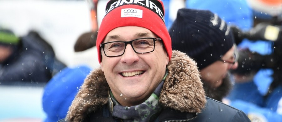 "Kosowo jest bez wątpienia częścią składową Serbii", ale niepodległość Kosowa to obecnie fakt dokonany - powiedział wicekanclerz Austrii i szef populistyczno-prawicowej Austriackiej Partii Wolności (FPoE) Christian Strache w wywiadzie dla serbskiej prasy.