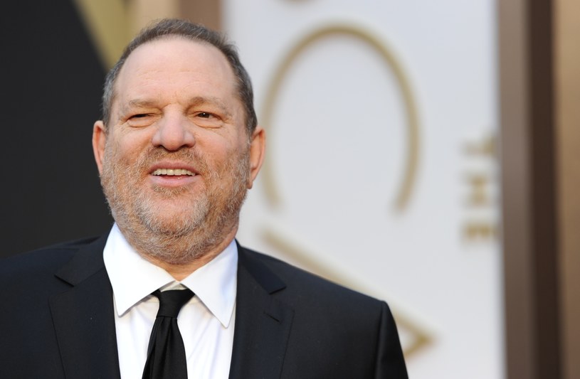 Prokurator generalny Nowego Jorku Eric Schneiderman poinformował w niedzielę, 11 lutego, że została wniesiona sprawa przeciwko Weinstein Company, a także przeciwko producentowi filmowemu Harveyowi Weinsteinowi i jego bratu Robertowi.