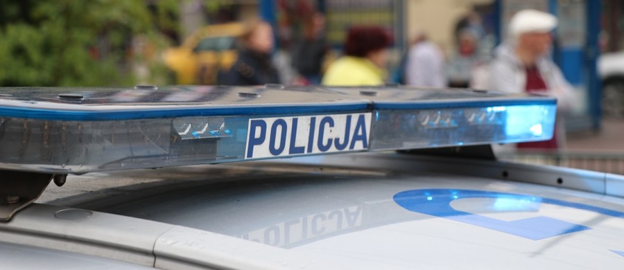 ​Dwie osoby zostały zatrzymane w związku ze śmiercią 14-latka na basenie w Rybniku na Śląsku. Do tragedii doszło w sobotę podczas zamkniętych zajęć grupy WOPR.