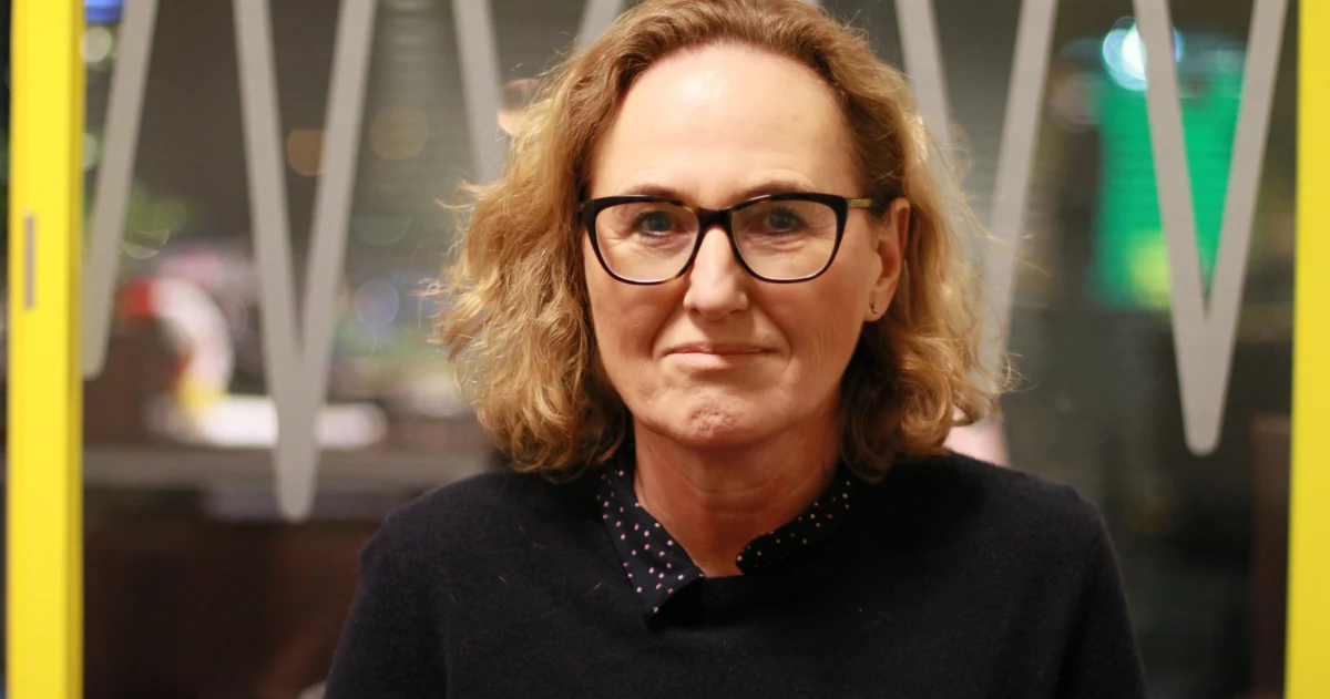 "Jestem w stanie to sobie wyobrazić, że zostanie on przeniesiony w inne miejsce" - powiedziała w Popołudniowej rozmowie w RMF FM Ewa Malinowska-Grupińska, przewodnicząca Rady Warszawy pytana o zapowiadaną przez Platformę Obywatelską rozbiórkę pomnika smoleńskiego, który ma stanąć na Placu Piłsudskiego. "Wydaje mi się, że wojewoda działa nielegalnie w tej sprawie" - podkreśliła. "Nigdy nie dostałam żadnego wniosku od PiS-u ws. nazwania jakiejkolwiek ulicy imieniem Lecha Kaczyńskiego. Nigdy nie dostałam żadnego wniosku dot. pomnika. To moje nazwisko było pod wnioskiem o honorowego obywatela dla Lecha Kaczyńskiego. Kto dzieli? Dzieli PiS, który mówi, że to tylko będzie ich decyzja i to jest tylko ich państwo i oni będą decydować" - tłumaczyła Malinowska-Grupińska.