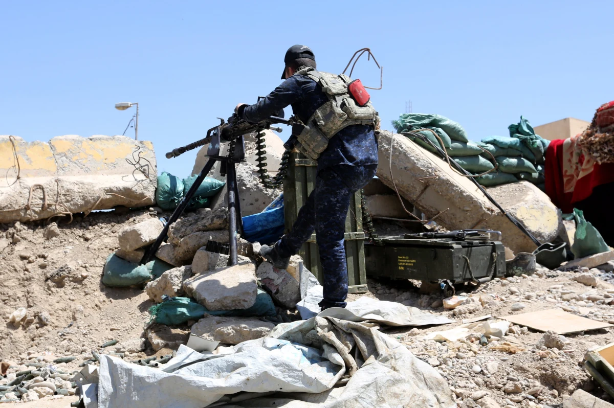 Egipskie siły bezpieczeństwa zabiły 10 bojowników islamskich w zakrojonej na szeroką skalę operacji antyterrorystycznej na półwyspie Synaj. Według egipskiej armii, od piątku, zabitych zostało 38 islamistów. W ciągu kilku ostatnich dni służby zatrzymały również 400 podejrzanych, w tym cudzoziemców - sprecyzowało wojsko w komunikacie, przytaczanym przez telewizję państwową. Więcej szczegółów nie podano.