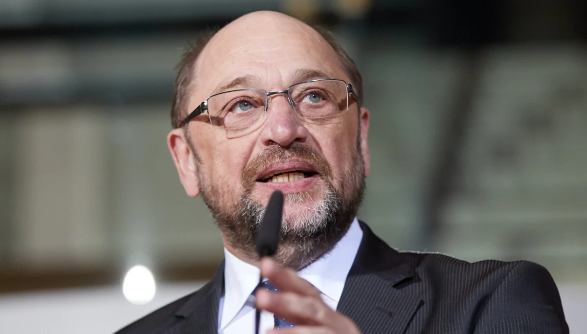 Dotychczasowy przewodniczący Socjaldemokratycznej Partii Niemiec (SPD) Martin Schulz ogłosił we wtorek, że rezygnuje "z natychmiastowym skutkiem" z kierowania partią. Komisaryczne przywództwo w SPD objął burmistrz Hamburga Olaf Scholz.
