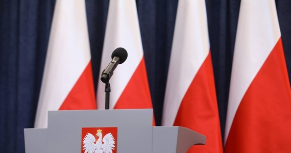 Nowelizacja ustawy o Instytucie Pamięci Narodowej została opublikowana w Dzienniku Ustaw. Nowe przepisy wejdą w życie po upływie dwóch tygodni od dnia ogłoszenia. Prezydent Andrzej Duda podpisał zmiany 6 lutego. Zapowiedział jednocześnie, że skieruje nowelizację do Trybunału Konstytucyjnego. 