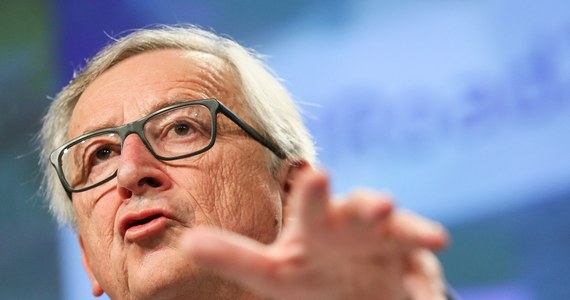 Jest duża szansa na kompromis między Komisją Europejską a Polską w kwestii praworządności. "Sądzę, że są spore szanse, żeby stanowisko Polski ewoluowało w kierunku Komisji, a stanowisko Komisji nieśmiało w stronę Polski" – powiedział szef KE Jean-Claude Juncker w odpowiedzi na pytanie dziennikarki RMF FM Katarzyny Szymańskiej-Borginon o oceną rozpoczętego przez rząd Mateusza Morawieckiego dialogu z KE. Juncker powiedział, że prowadzony jest "stały dialog" i przypomniał swoją jak się wyraził - długą rozmowę z premierem Morawieckim i rozmowy wiceszefa KE Fransa Timmermansa z szefem polskiej dyplomacji Jackiem Czaputowiczem. 