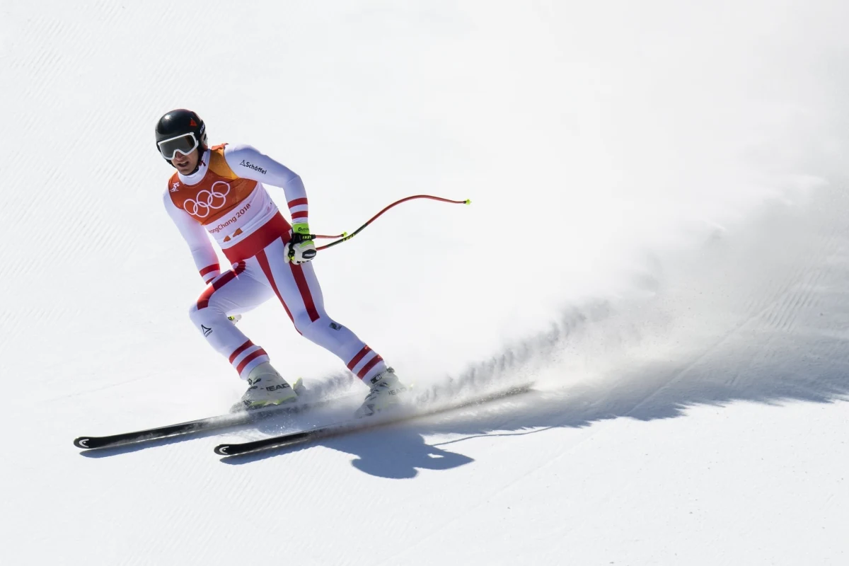 ​Austriak Matthias Mayer zdobył złoty medal igrzysk olimpijskich w Pjongczangu w rywalizacji narciarzy alpejskich w supergigancie. Srebro wywalczył Szwajcar Beat Feuz, a brąz - Norweg Kjetil Jansrud. Michał Kłusak nie ukończył swojego przejazdu.