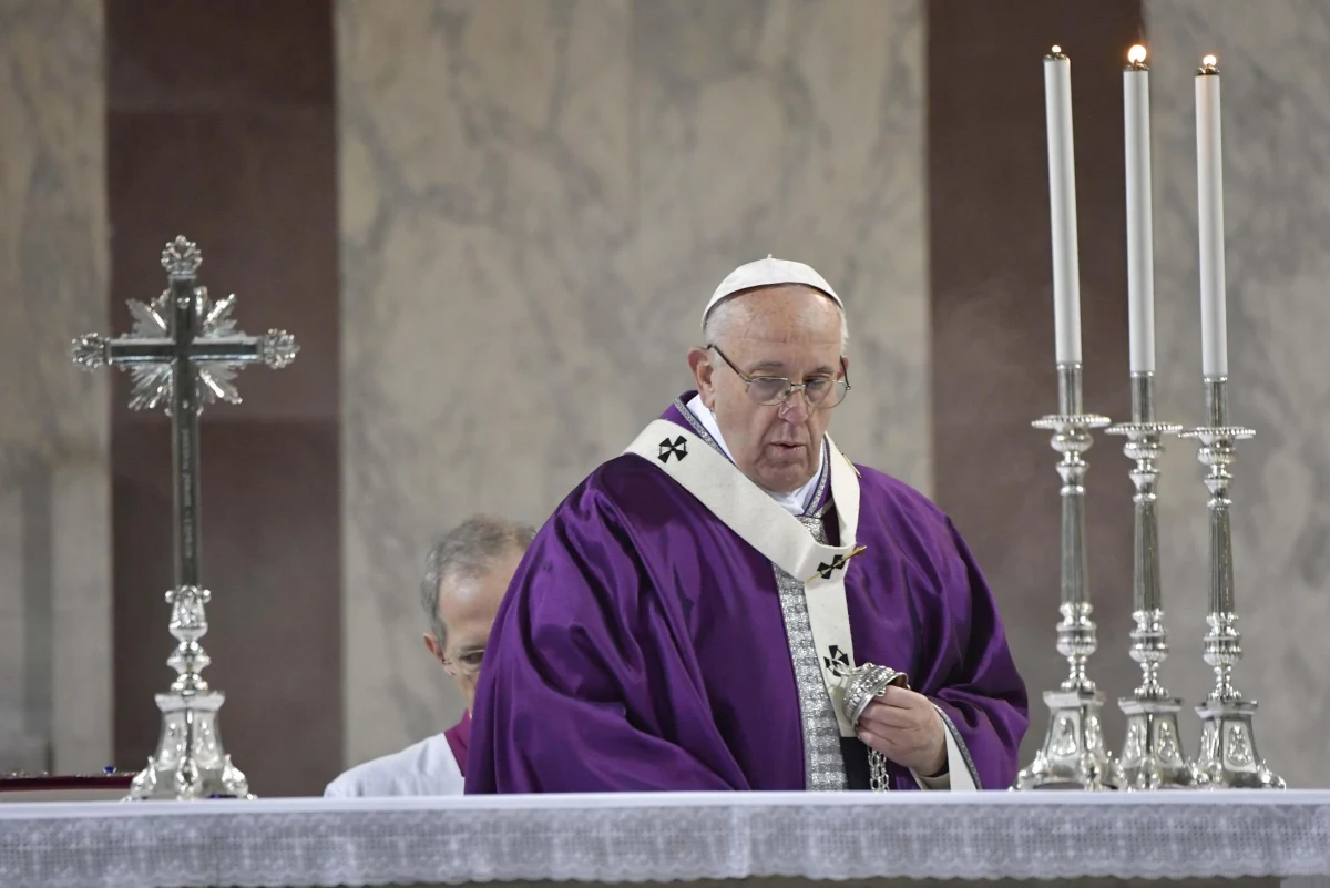​Papież Franciszek powiedział, że Paweł VI zostanie w tym roku kanonizowany. W czasie spotkania z rzymskim duchowieństwem potwierdził zatem doniesienia o rychłym ogłoszeniu papieża Montiniego świętym. Dodał żartobliwie, że sam jest na "liście oczekujących".