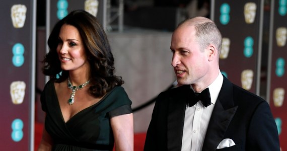 Księżna Kate i książę William pojawili się na gali rozdania nagród BAFTA Brytyjskiej Akademii Sztuk Filmowych i Telewizyjnych w londyńskiej Royal Albert Hall. Ich obecność jest szeroko komentowana.