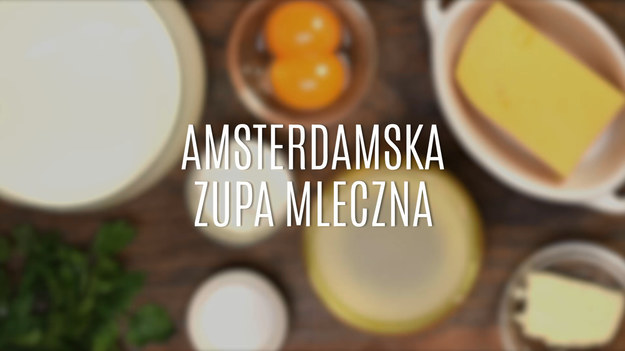 Amsterdamska zupa mleczna nie jest zwykłą zupą mleczną, jaką znamy. Wersja amsterdamska charakteryzuje się dodatkiem żółtek i sera, dzięki czemu jej smak jest jeszcze bardziej kremowy. To świetny przepis na lekkie danie obiadowe lub niekonwencjonalna propozycja na ciepłą kolację.