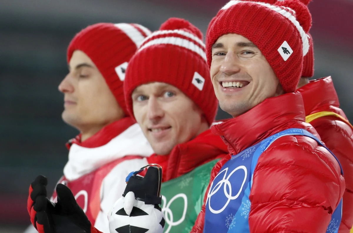 Brązowy medal wywalczony w Pjongczangu jest pierwszym w historii igrzysk zdobytym przez Polaków w konkursie drużynowym skoków narciarskich. "Każdy z nas dał z siebie sto procent" - podkreślił Kamil Stoch.