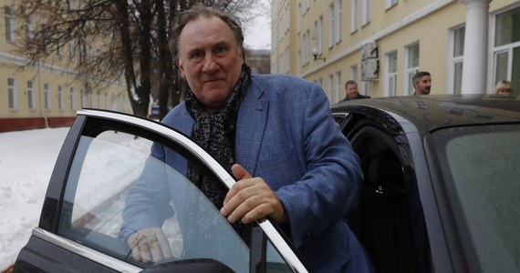 Czy Gerard Depardieu pokłócił się z Władimirem Putinem? To pytanie stawiają francuskie media po tym, jak filmowy gwiazdor ogłosił, że zamierza przenieść się na stałe do Algierii. Wcześniej przyjął on rosyjskie obywatelstwo, by uciec przed wysokimi podatkami we Francji.