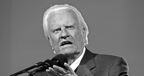Nie żyje Billy Graham. Słynny amerykański kaznodzieja, duchowny baptystyczny, organizator wielkich imprez ewangelizacyjnych na świecie zmarł w wieku 99 lat - poinformował jego rzecznik Mark DeMoss.