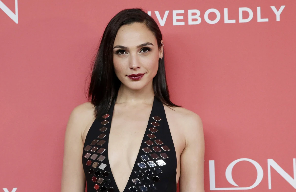 Organizatorzy ujawnili nazwiska 10 kolejnych gwiazd, które wystąpią w roli prezenterów w czasie 90. gali rozdania Oscarów. To m.in. izraelska aktorka i modelka Gal Gadot oraz znany z roli Luke'a Skywalkera w "Gwiezdnych wojnach" Mark Hamill. 