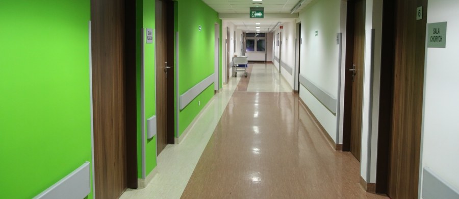 Największy szpital na Podlasiu - Wojewódzki Szpital Zespolony w Białymstoku o ponad dwa miliony złotych przekroczył wyliczony przez NFZ ryczałt za ostatni kwartał zeszłego roku. Narodowy Fundusz Zdrowia nie zapłaci jednak za nadwykonania.