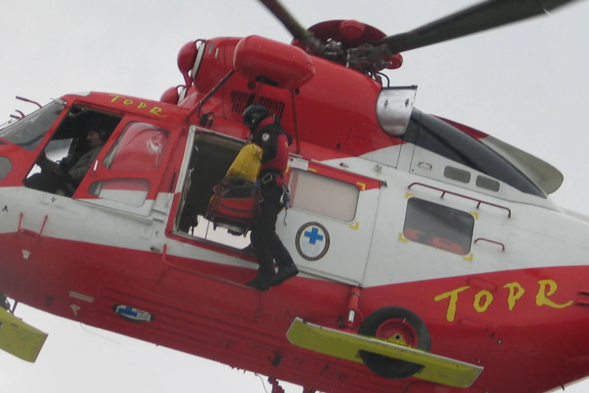 ​Od początku sezon już ponad 2 tysiące narciarzy potrzebowało pomocy ratowników na stokach w rejonie Zakopanego. To niechlubny rekord - mówią ratownicy Tatrzańskiego Ochotniczego Pogotowia Ratunkowego