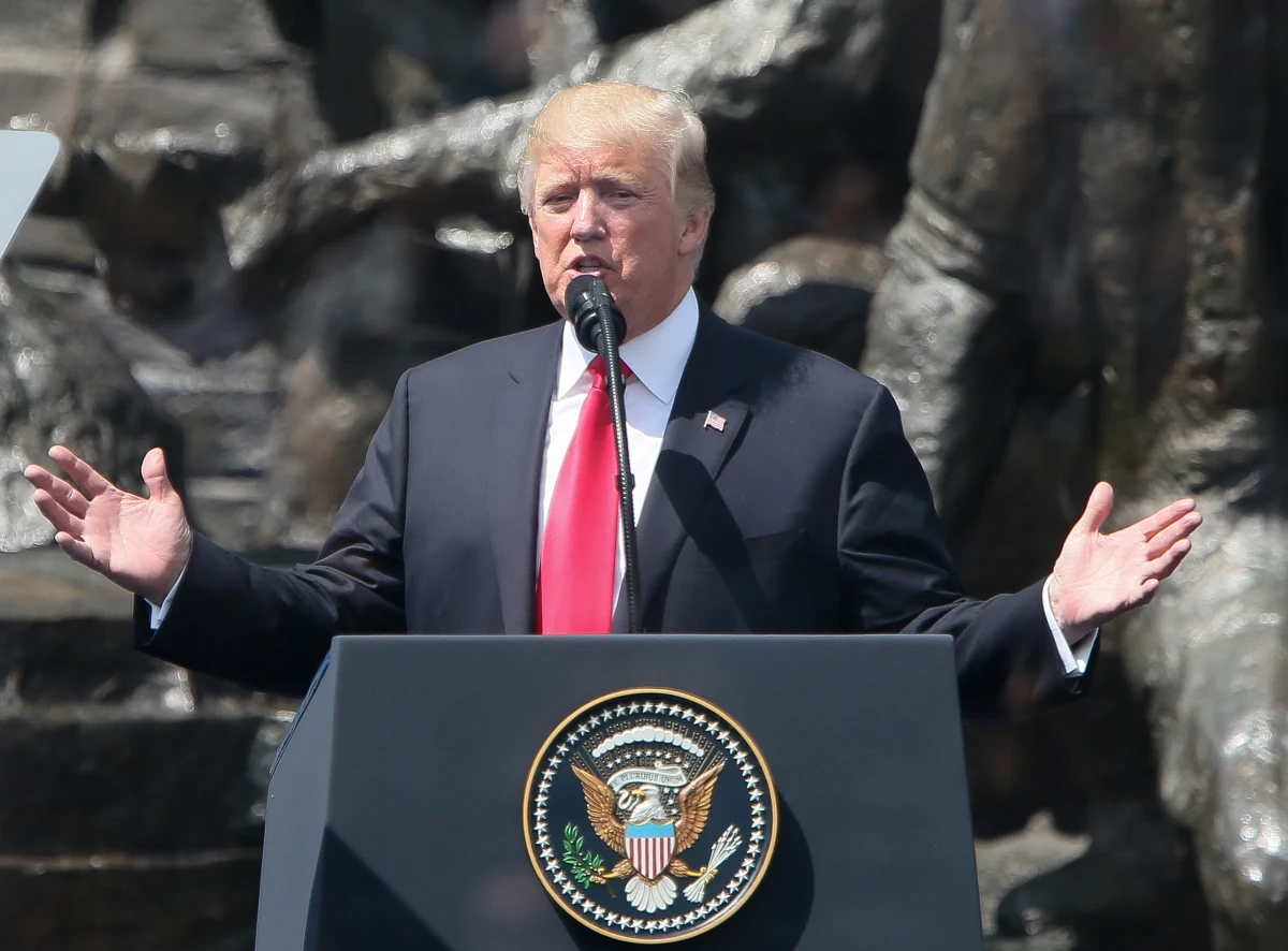 Czy Polska Fundacja Narodowa, powołana do tworzenia korzystnego wizerunku Polski na świecie, spełnia swoje zadanie? Od kilku tygodni nasz kraj mierzy się z potężną krytyką w związku z uchwaleniem ustawy o IPN, na razie nic jednak nie wskazuje na to, że Polska z powodzeniem odpiera atak. Polska Fundacja Narodowa dopiero wczoraj przystąpiła do akcji.