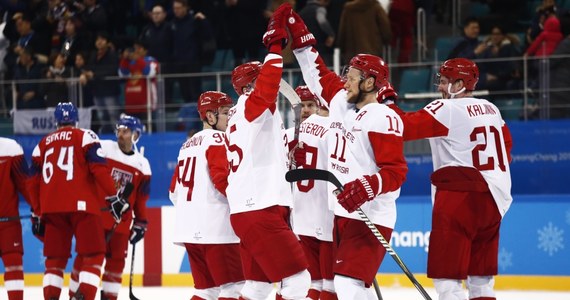 ​Drużyna Olimpijczyków z Rosji została pierwszym finalistą olimpijskiego turnieju hokeistów w Pjongczangu. W półfinale pokonali oni Czechy 3:0 (0:0, 2:0, 1:0).  W drugim piątkowym półfinale Kanada zagra z Niemcami.