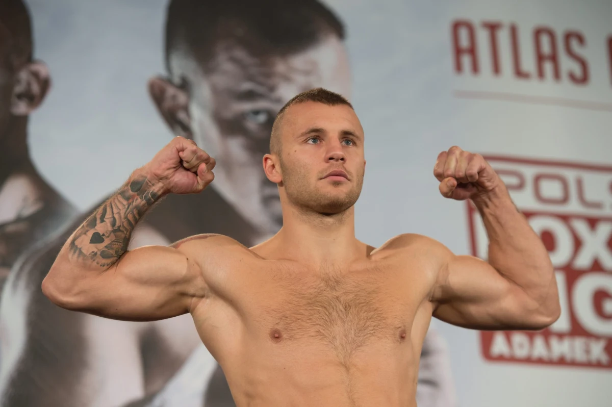 Kamil Szeremeta wygrał w Rzymie z Włochem Alessandro Goddim w walce o wakujący pas zawodowego mistrza Europy w bokserskiej kategorii średniej. Pojedynek zakończył się już w drugiej rundzie, w której Polak posłał rywala dwukrotnie na deski.