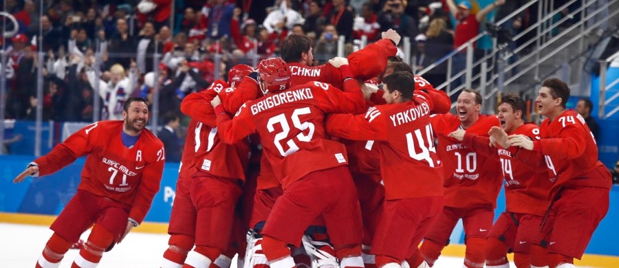 Olimpijczycy z Rosji pokonali Niemcy 4:3 po dogrywce w niedzielnym finale olimpijskiego turnieju hokeja na lodzie w Pjongczangu. To ich pierwsze zwycięstwo w igrzyskach od 1992 roku. 